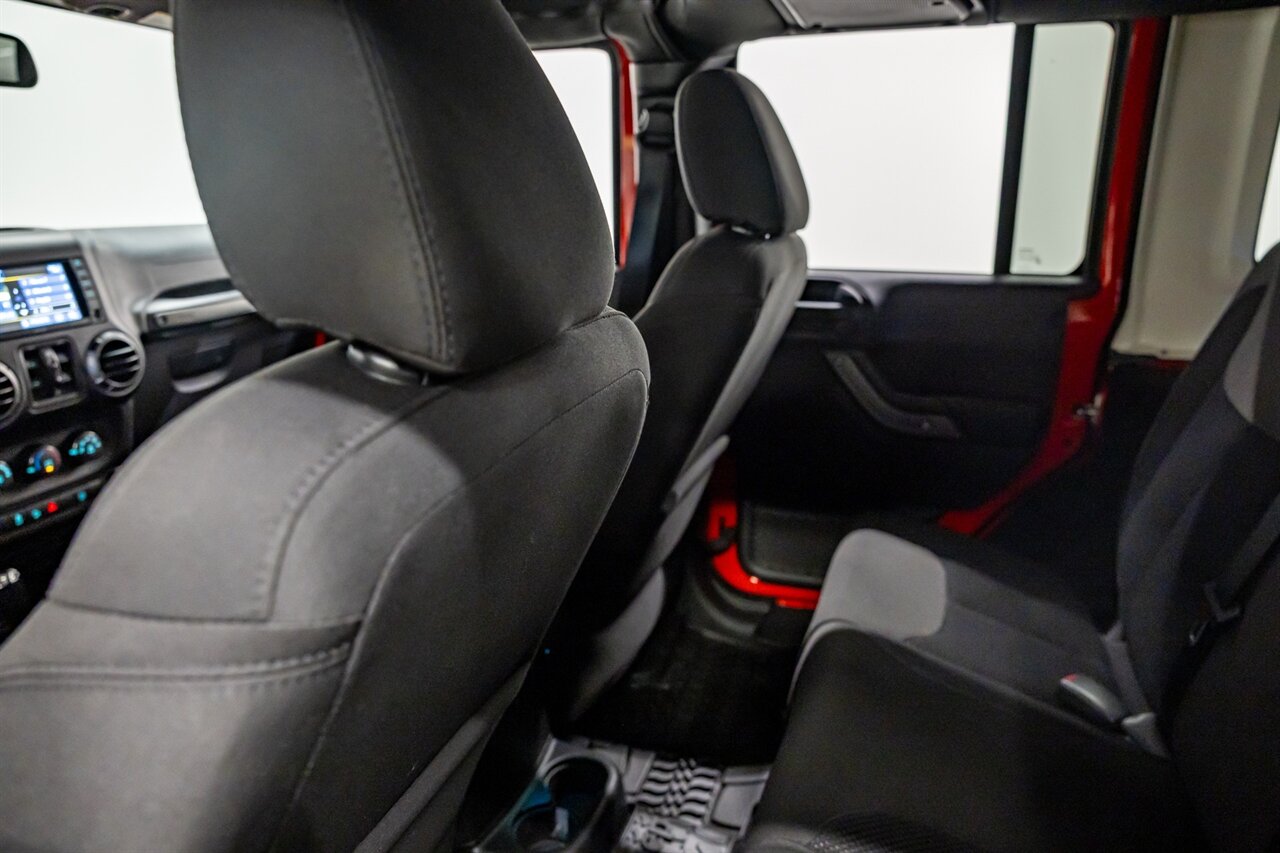 2017 Jeep Wrangler Unlimited Big Bear   - Photo 43 - Springfield, MO 65802
