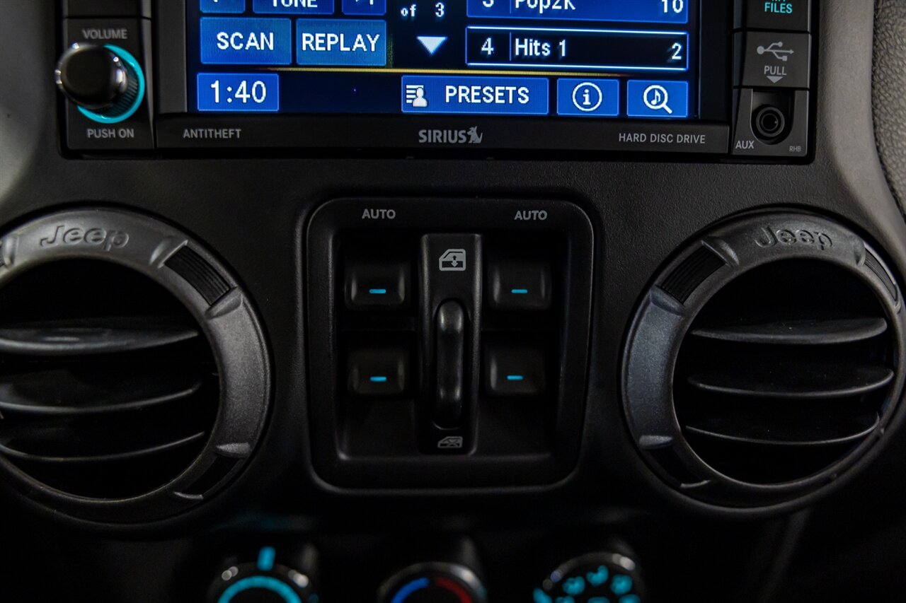 2017 Jeep Wrangler Unlimited Big Bear   - Photo 35 - Springfield, MO 65802