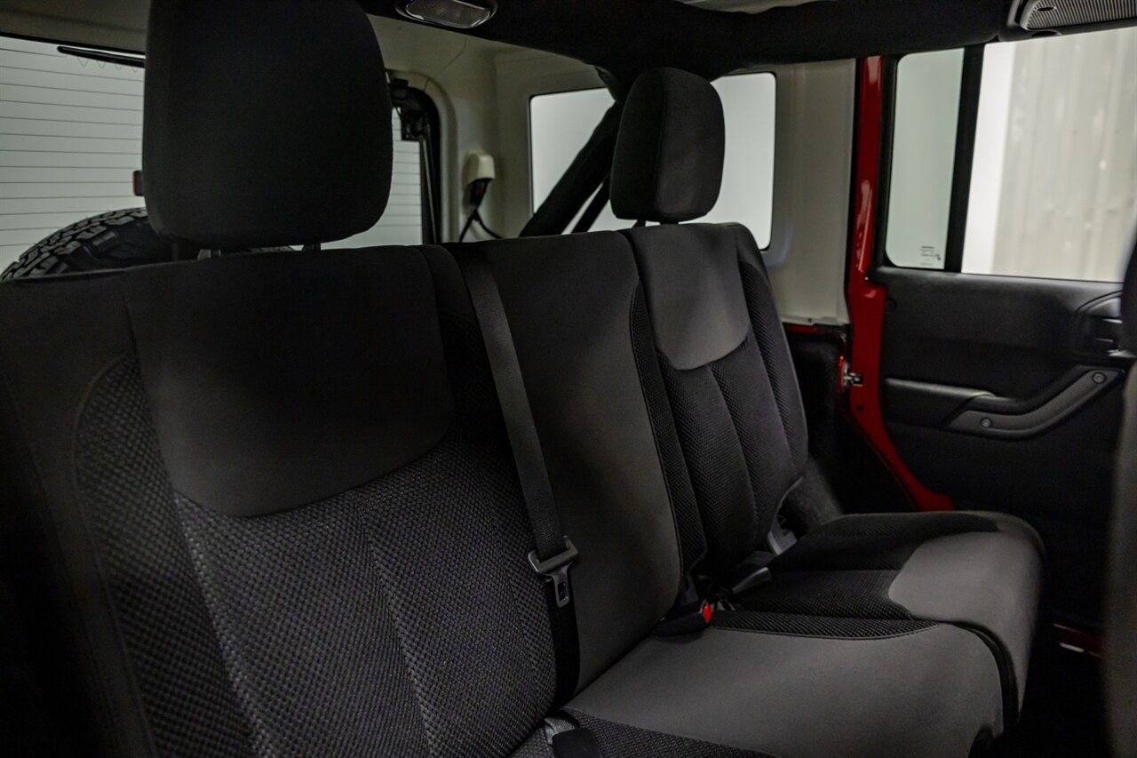 2017 Jeep Wrangler Unlimited Big Bear   - Photo 53 - Springfield, MO 65802