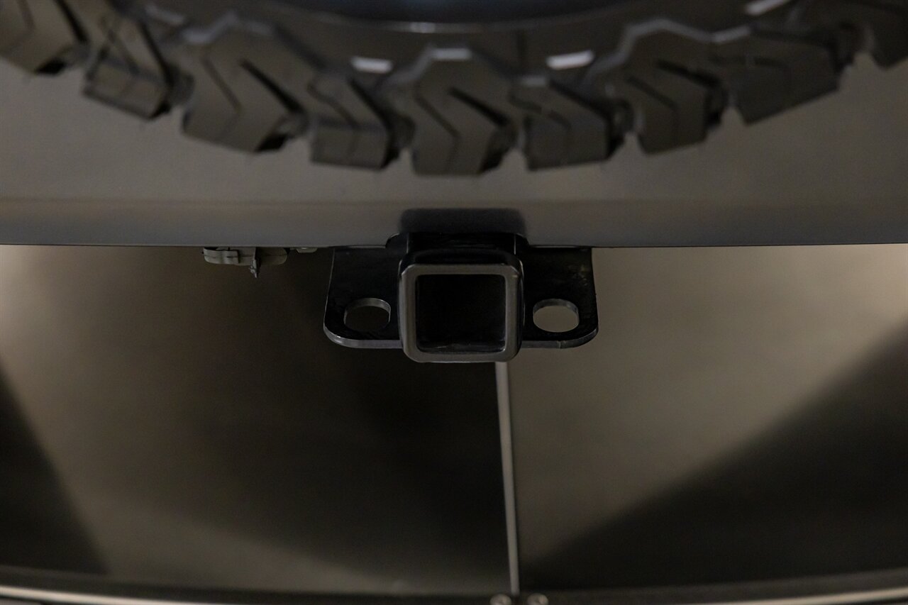 2017 Jeep Wrangler Unlimited Big Bear   - Photo 28 - Springfield, MO 65802