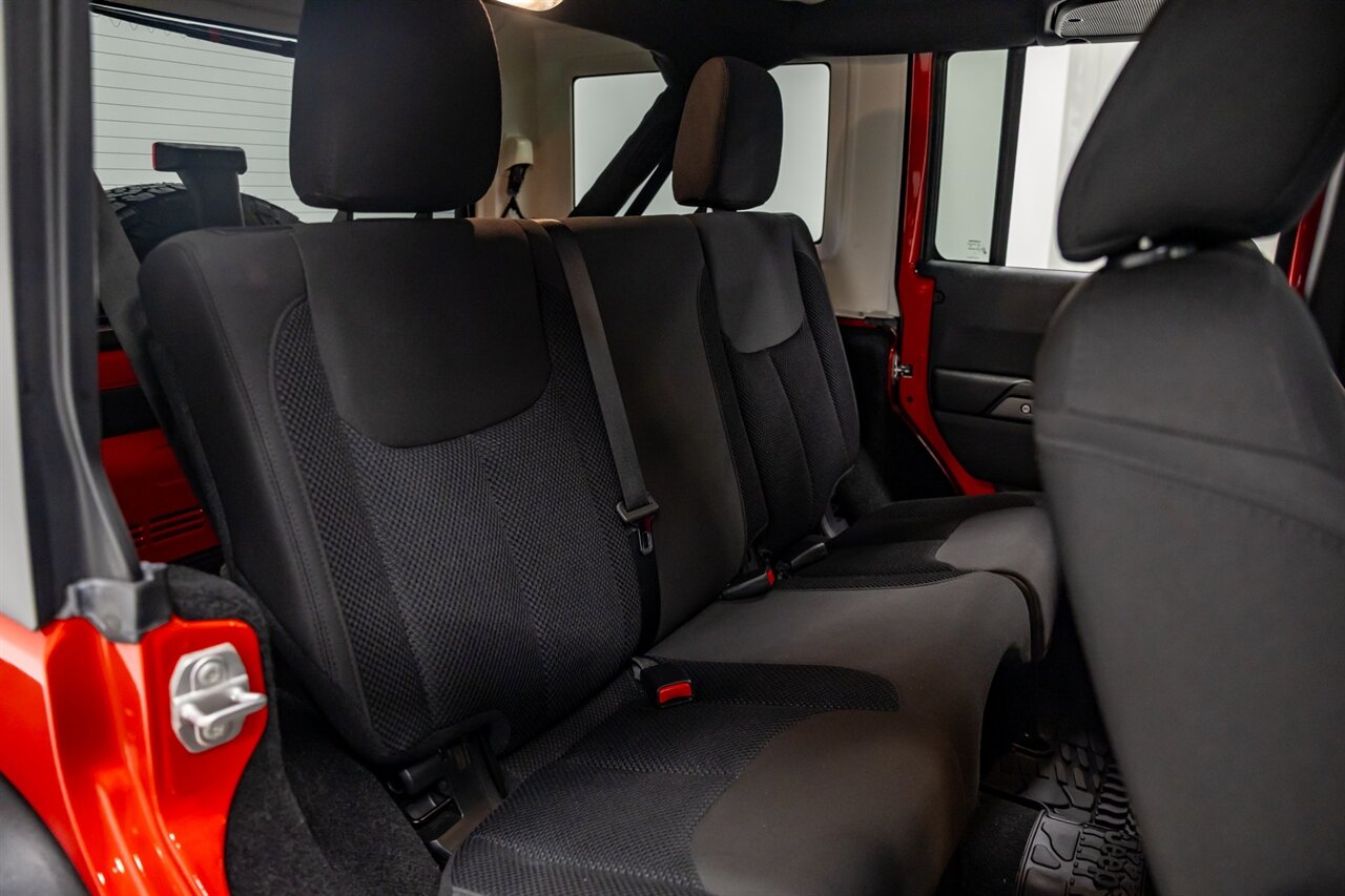 2017 Jeep Wrangler Unlimited Big Bear   - Photo 54 - Springfield, MO 65802