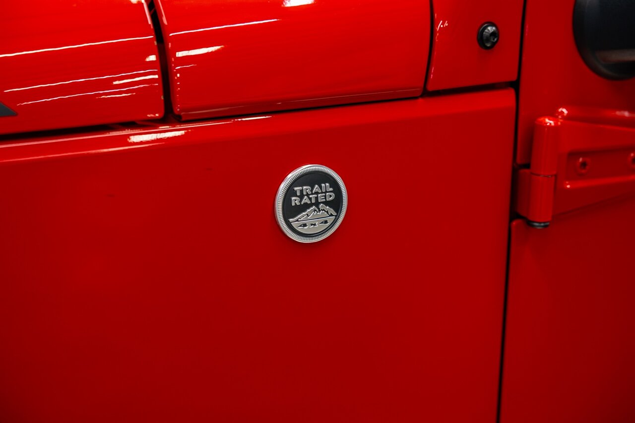2017 Jeep Wrangler Unlimited Big Bear   - Photo 18 - Springfield, MO 65802