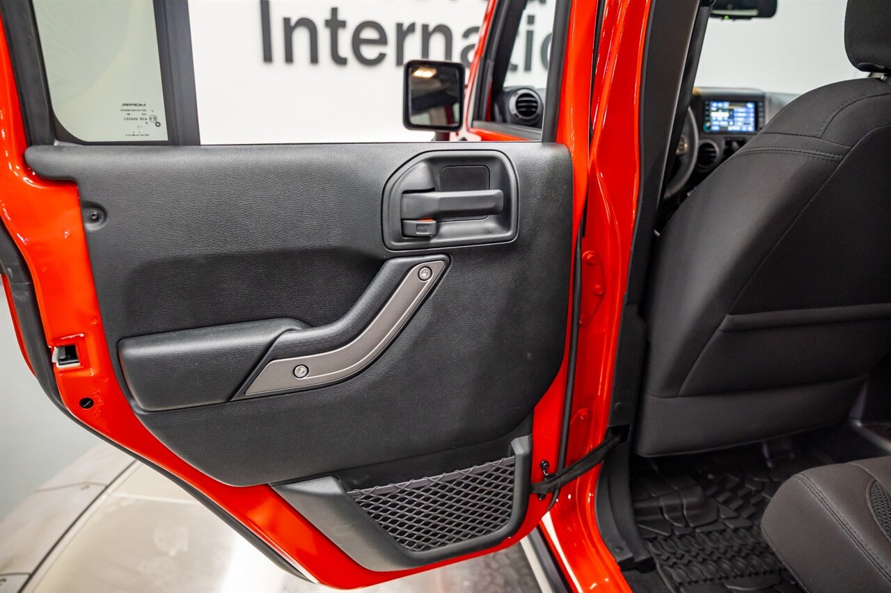 2017 Jeep Wrangler Unlimited Big Bear   - Photo 45 - Springfield, MO 65802