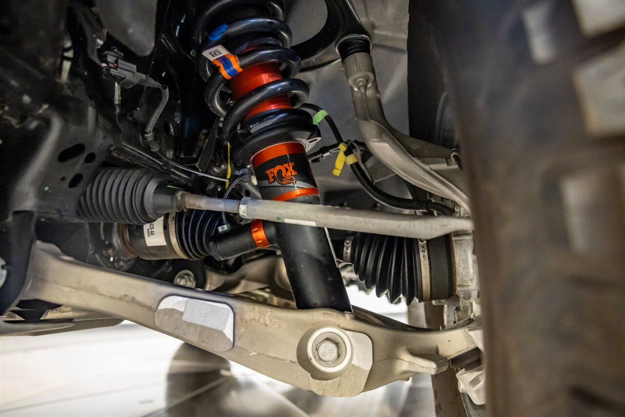 2023 Ford Bronco Raptor - Photo 27 - Springfield, MO 65802