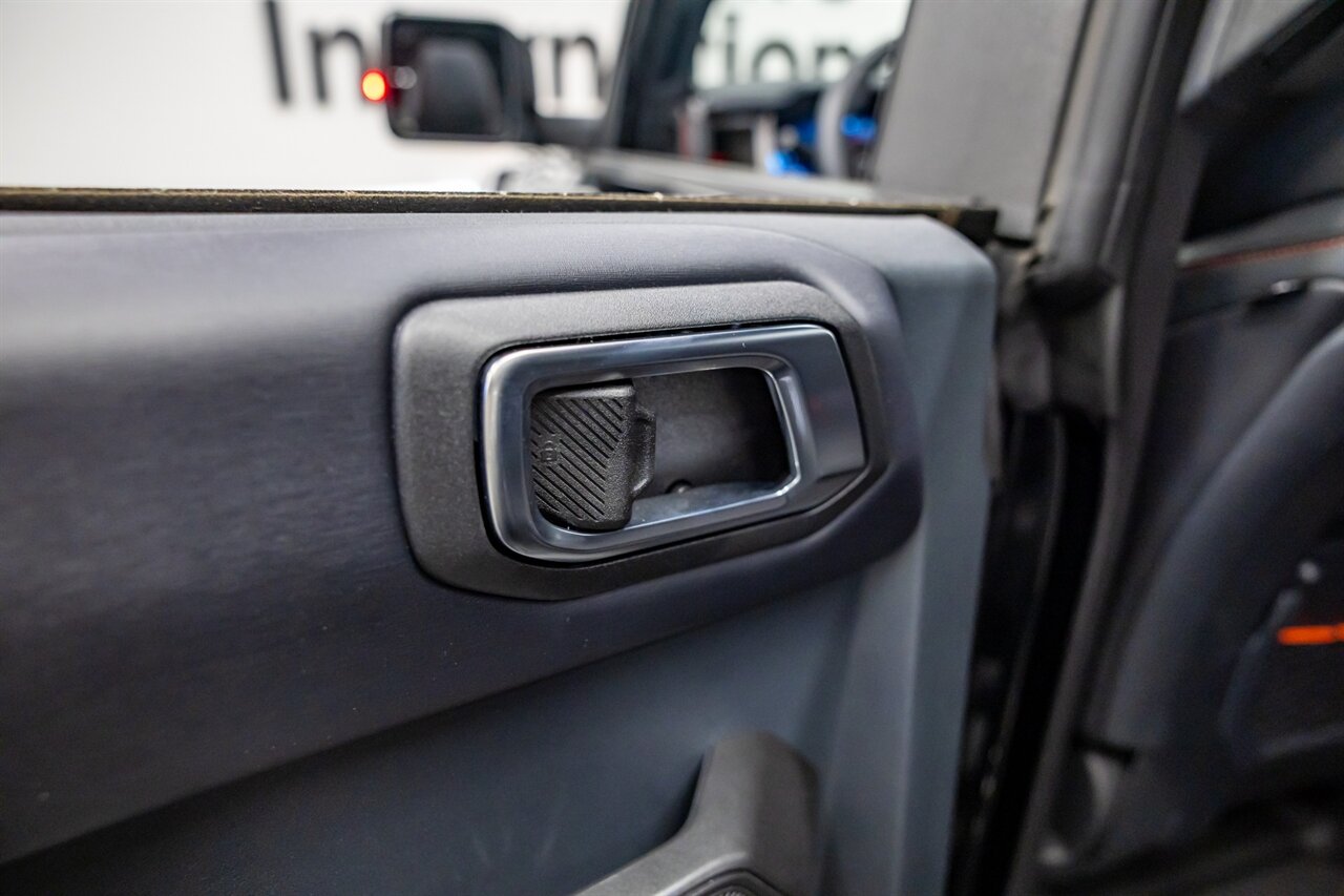 2023 Ford Bronco Raptor - Photo 43 - Springfield, MO 65802