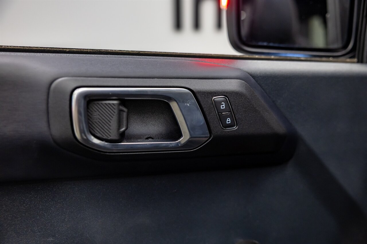 2023 Ford Bronco Raptor - Photo 36 - Springfield, MO 65802