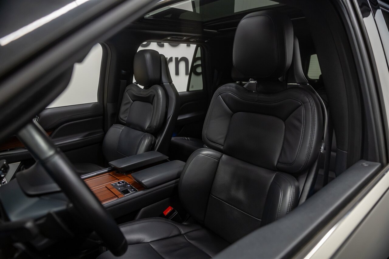 2023 Lincoln Navigator L Reserve - Photo 2 - Springfield, MO 65802