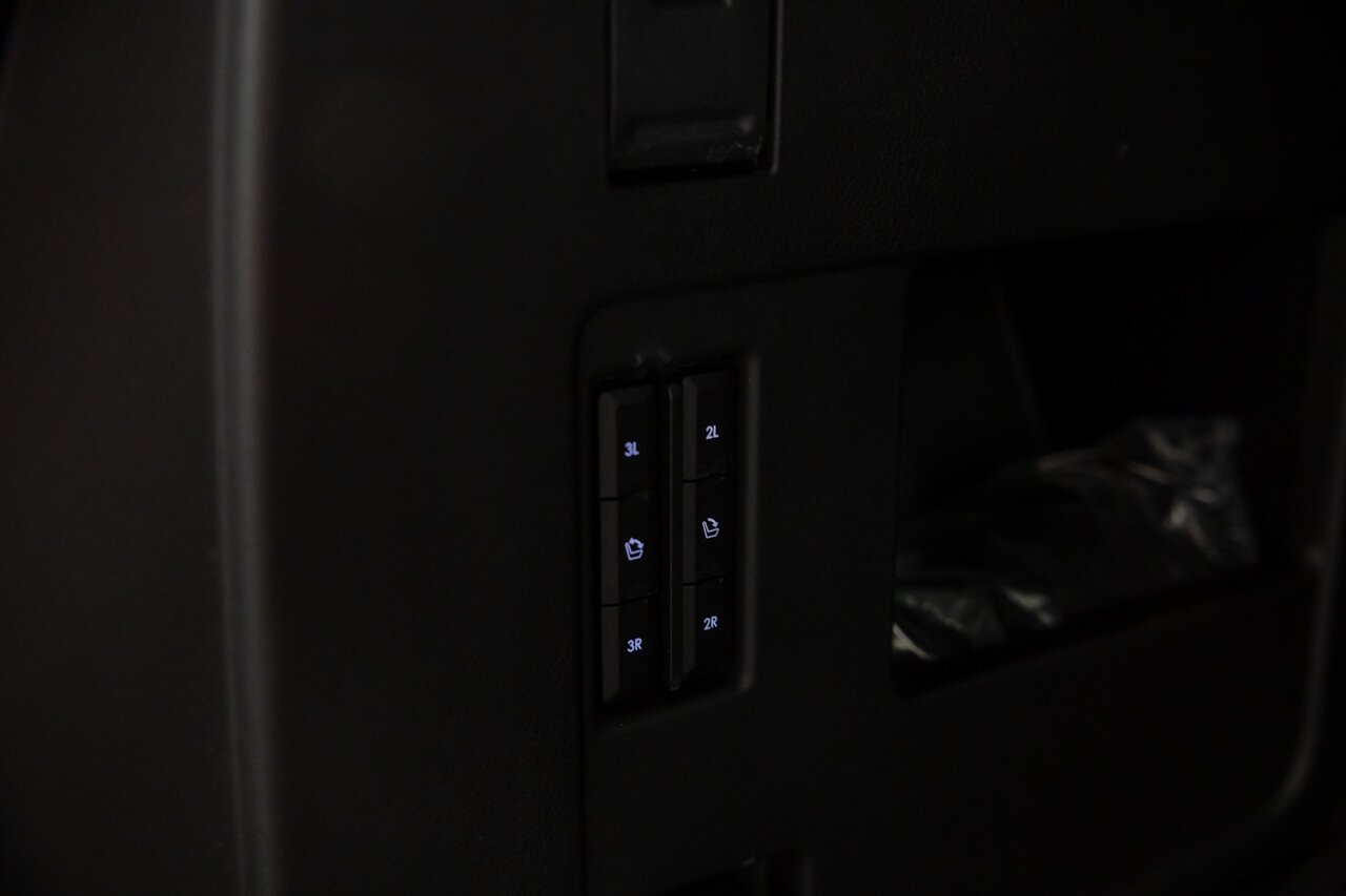 2023 Lincoln Navigator L Reserve - Photo 24 - Springfield, MO 65802
