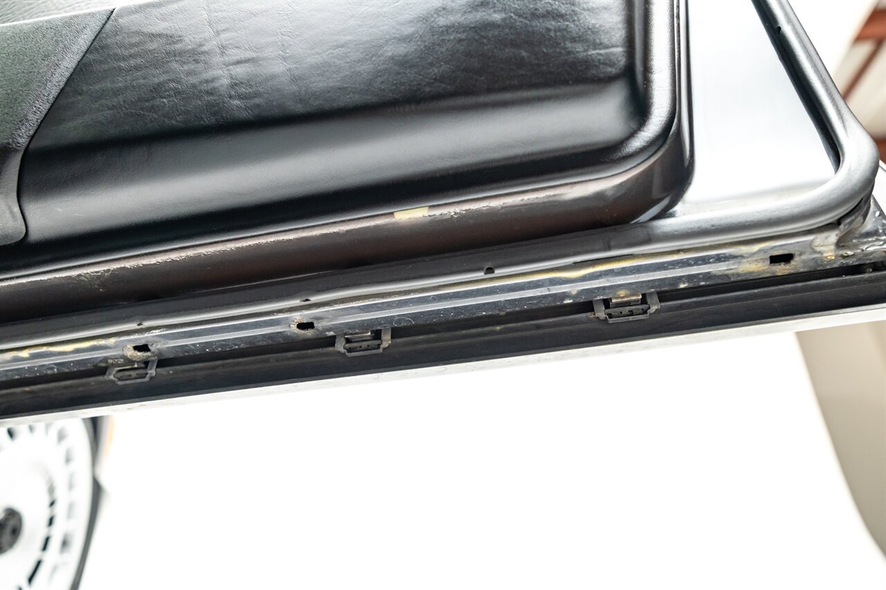 1987 Mercedes-Benz 190 E 2.3-16   - Photo 114 - Springfield, MO 65802