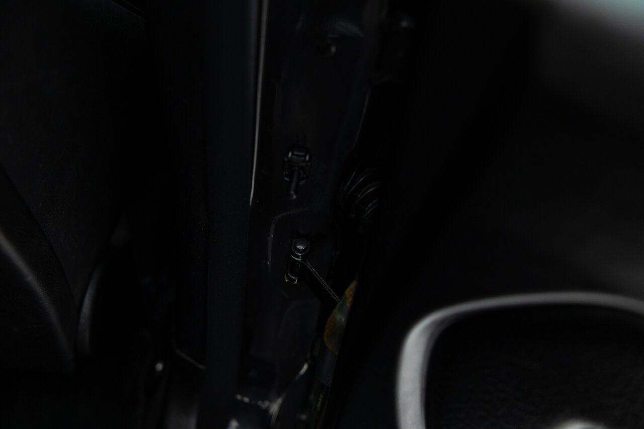 1987 Mercedes-Benz 190 E 2.3-16   - Photo 122 - Springfield, MO 65802