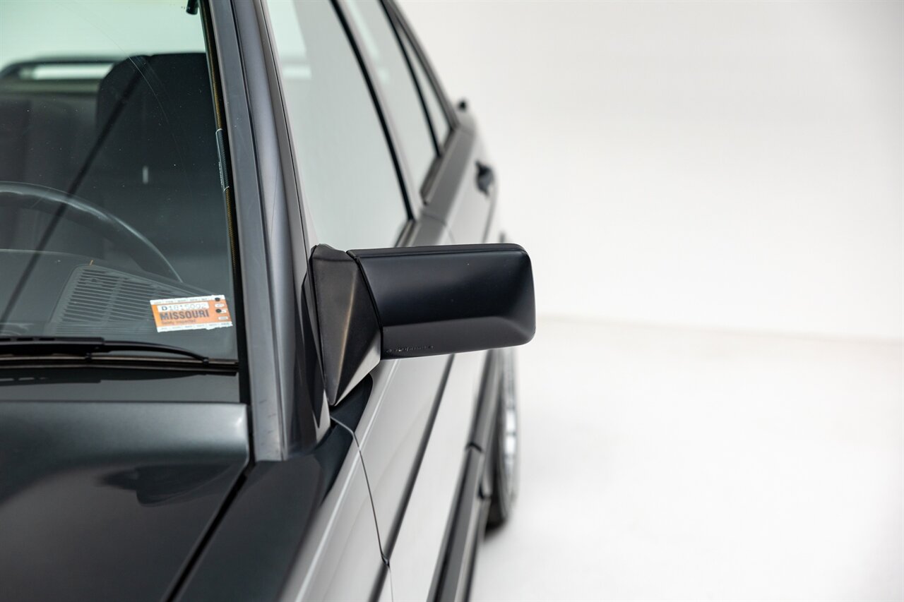 1987 Mercedes-Benz 190 E 2.3-16   - Photo 14 - Springfield, MO 65802