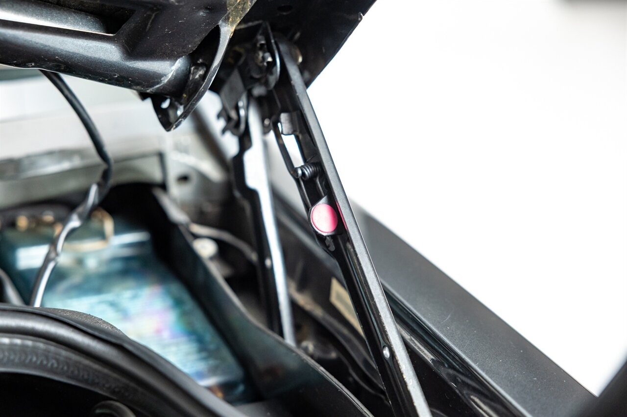 1987 Mercedes-Benz 190 E 2.3-16   - Photo 59 - Springfield, MO 65802