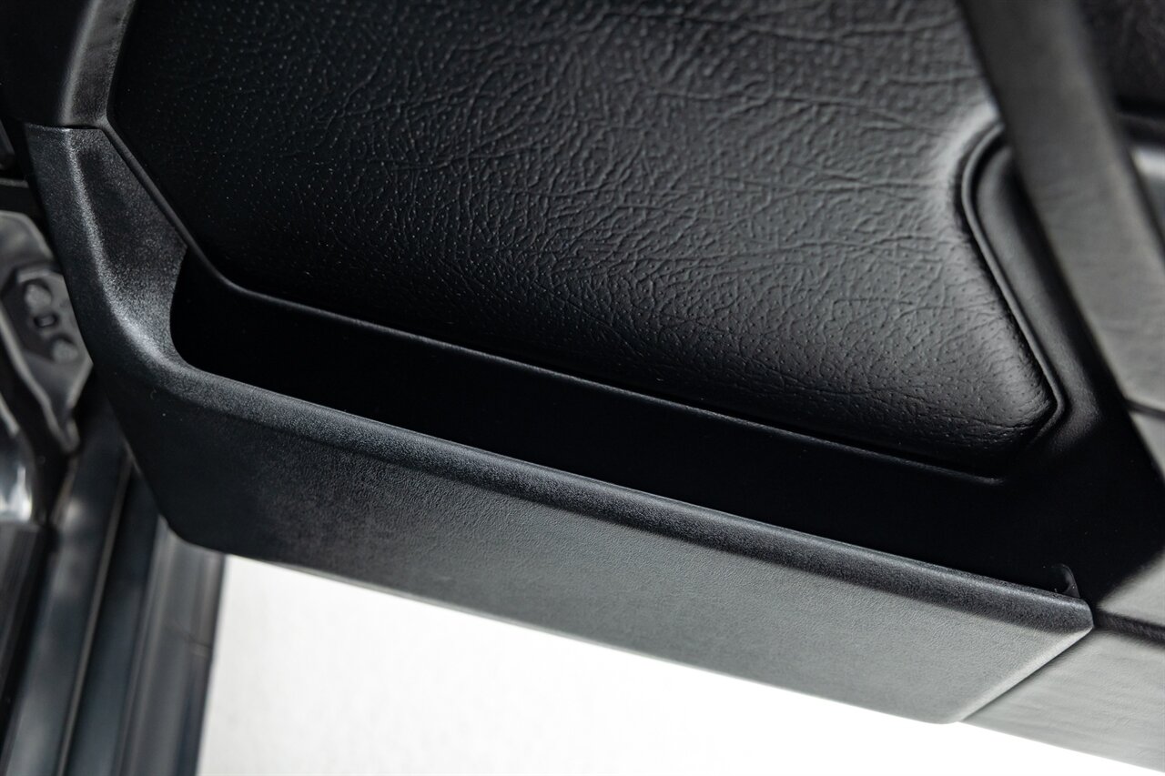 1987 Mercedes-Benz 190 E 2.3-16   - Photo 107 - Springfield, MO 65802