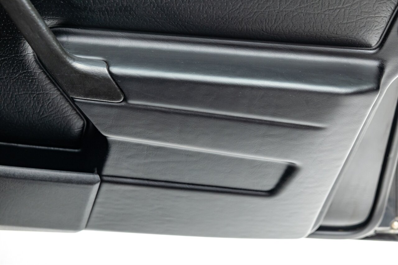 1987 Mercedes-Benz 190 E 2.3-16   - Photo 106 - Springfield, MO 65802