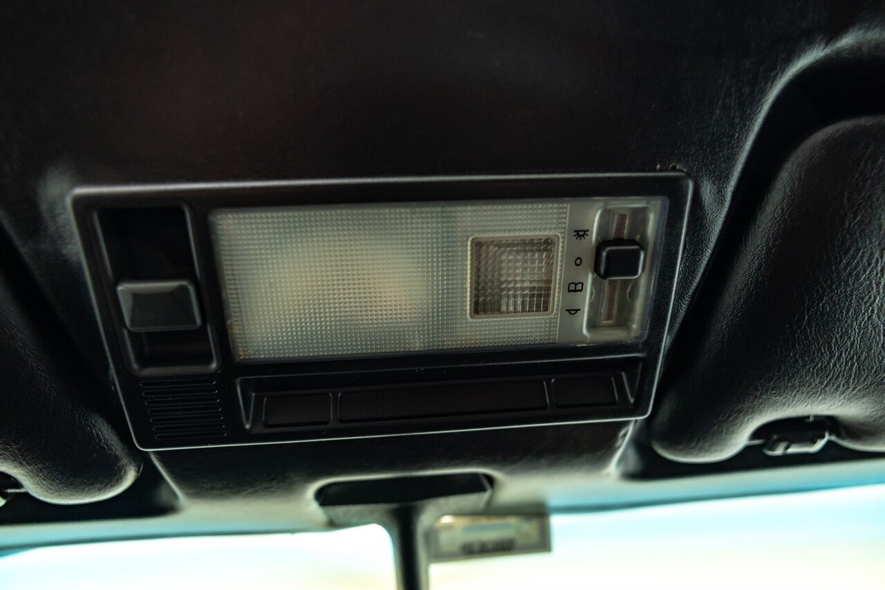 1987 Mercedes-Benz 190 E 2.3-16   - Photo 164 - Springfield, MO 65802