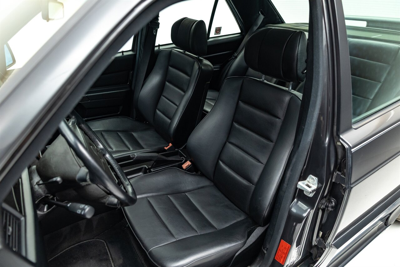 1987 Mercedes-Benz 190 E 2.3-16   - Photo 2 - Springfield, MO 65802