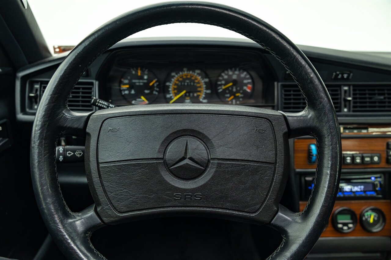 1987 Mercedes-Benz 190 E 2.3-16   - Photo 153 - Springfield, MO 65802