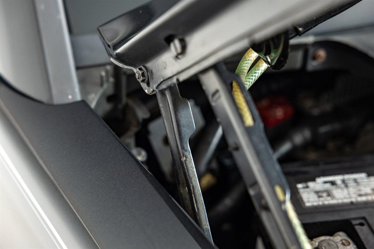 1987 Mercedes-Benz 190 E 2.3-16   - Photo 57 - Springfield, MO 65802