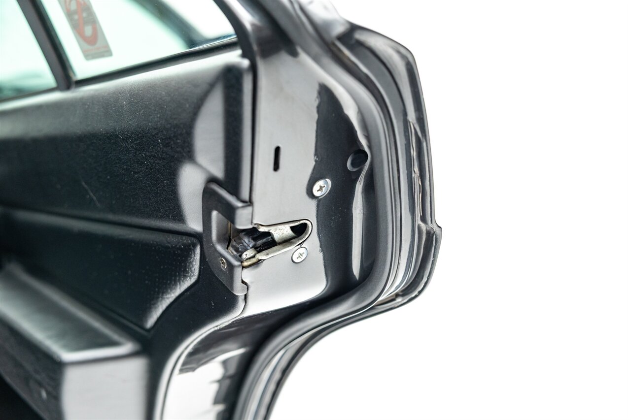 1987 Mercedes-Benz 190 E 2.3-16   - Photo 118 - Springfield, MO 65802