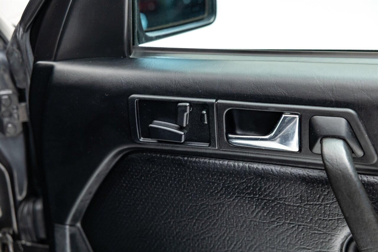 1987 Mercedes-Benz 190 E 2.3-16   - Photo 103 - Springfield, MO 65802