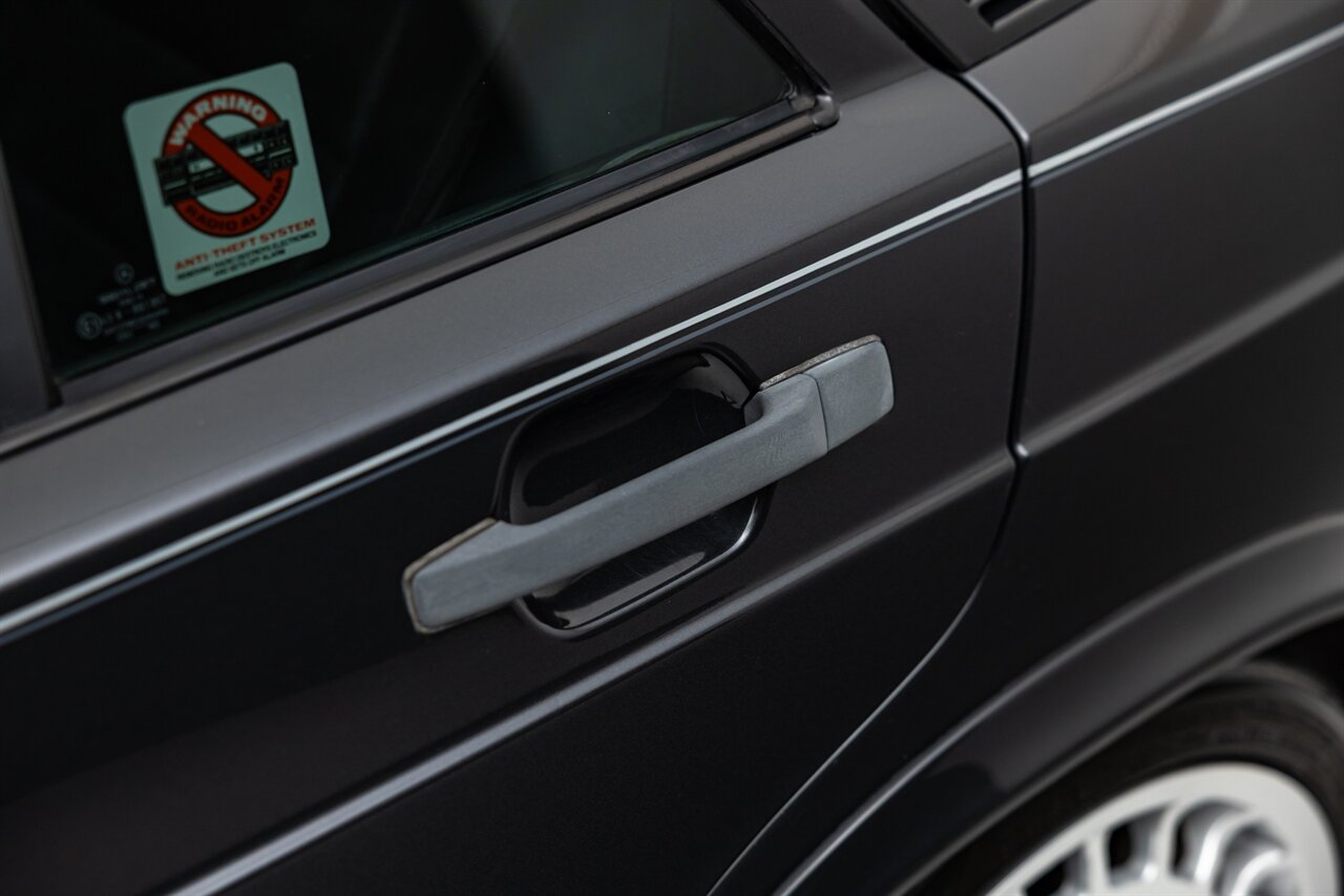 1987 Mercedes-Benz 190 E 2.3-16   - Photo 17 - Springfield, MO 65802