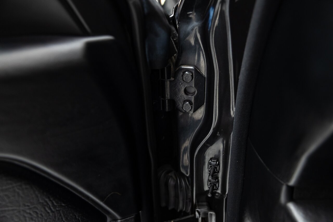 1987 Mercedes-Benz 190 E 2.3-16   - Photo 67 - Springfield, MO 65802