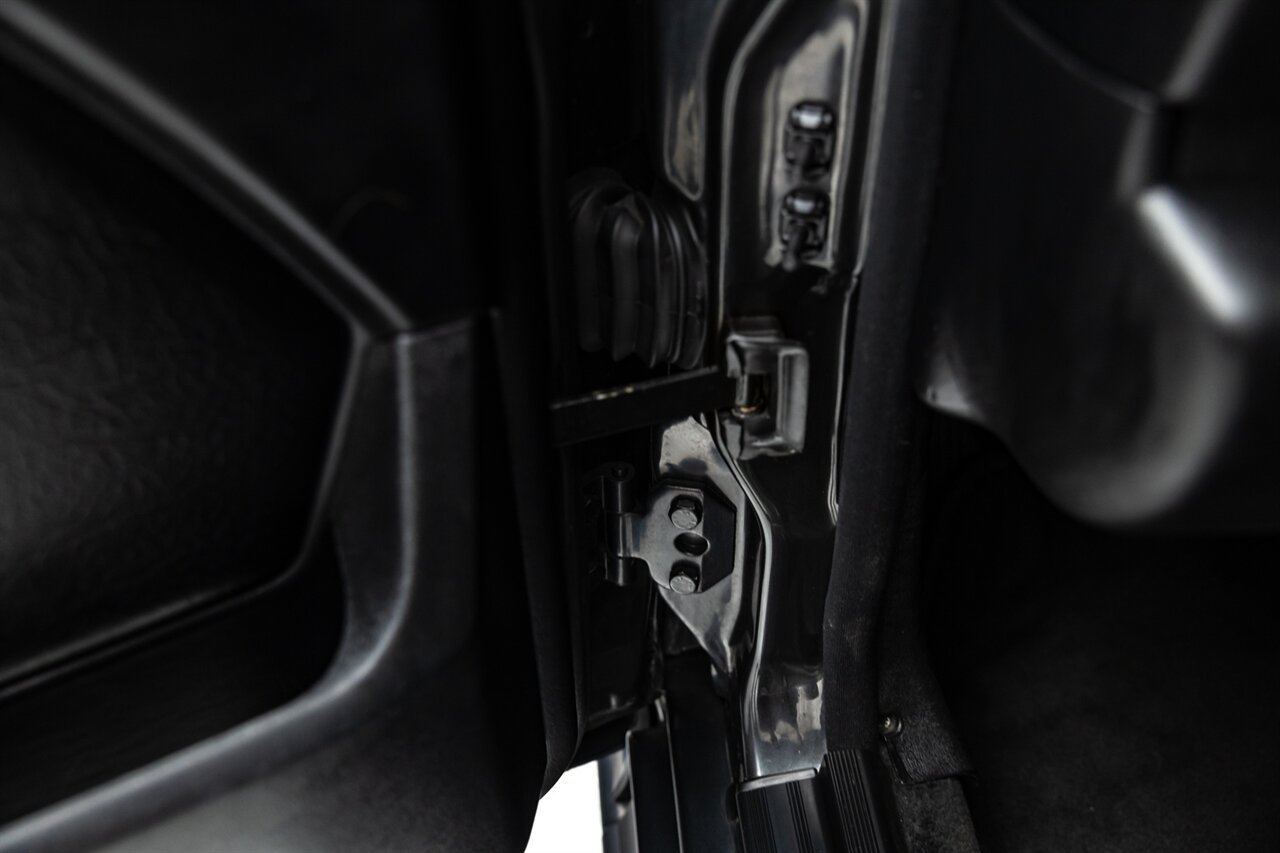 1987 Mercedes-Benz 190 E 2.3-16   - Photo 68 - Springfield, MO 65802