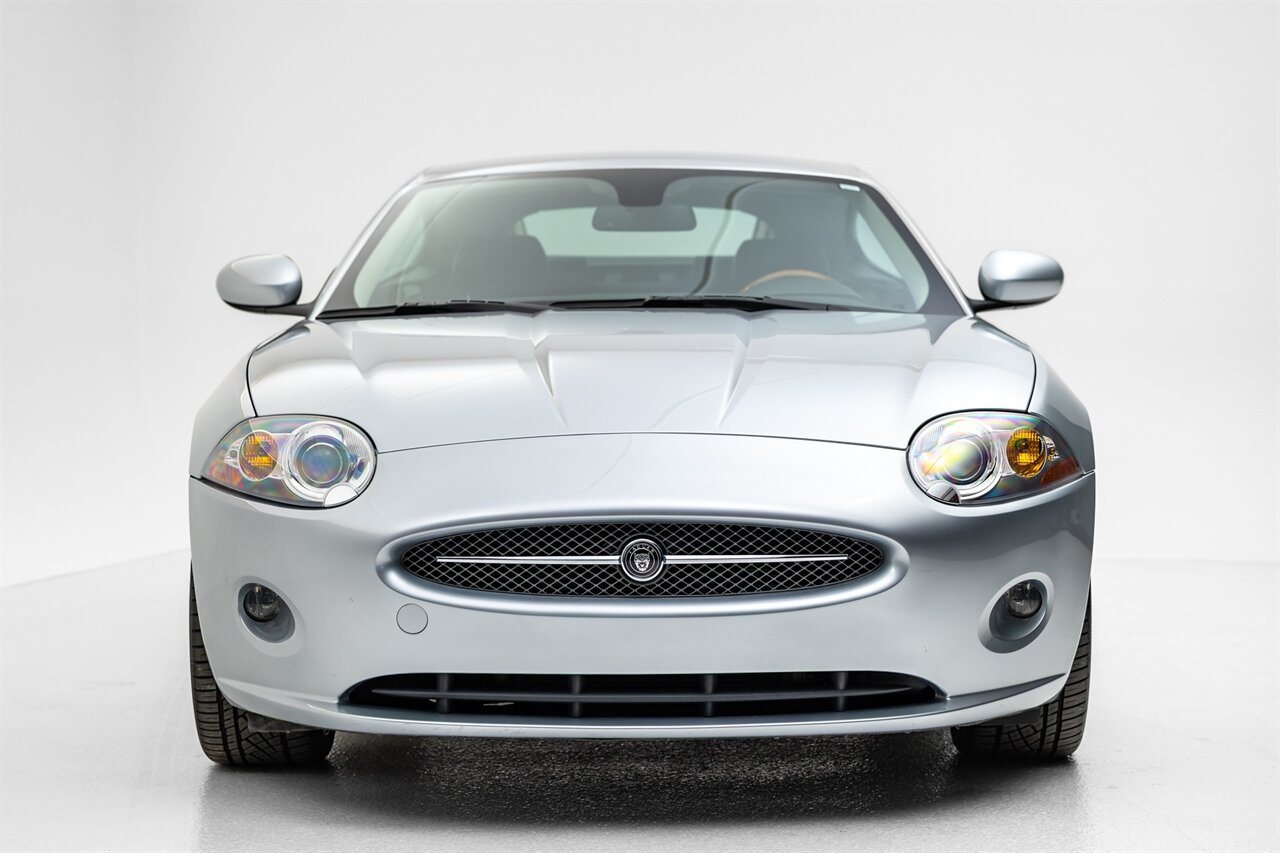 2007 Jaguar XK   - Photo 4 - Springfield, MO 65802