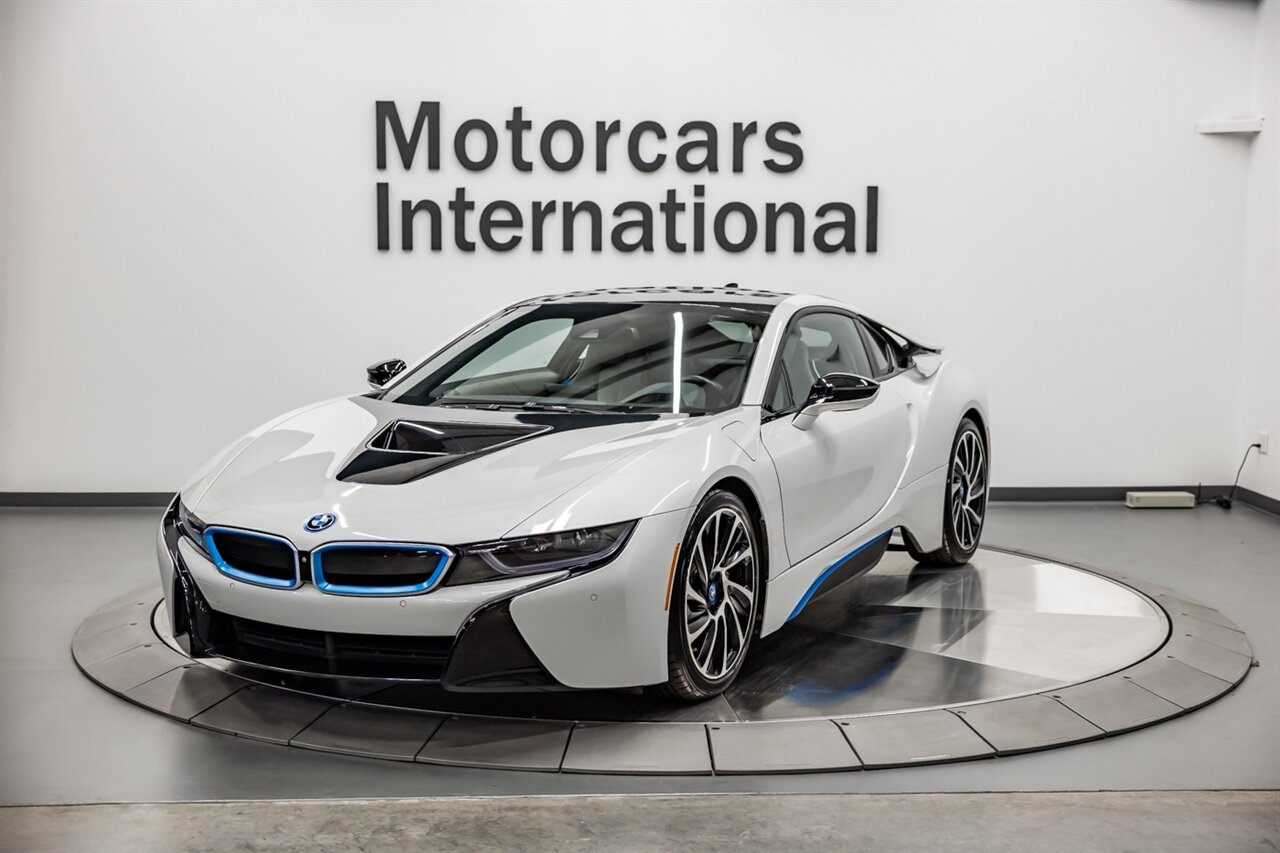 2015 BMW i8 Pure Impulse World   - Photo 1 - Springfield, MO 65802