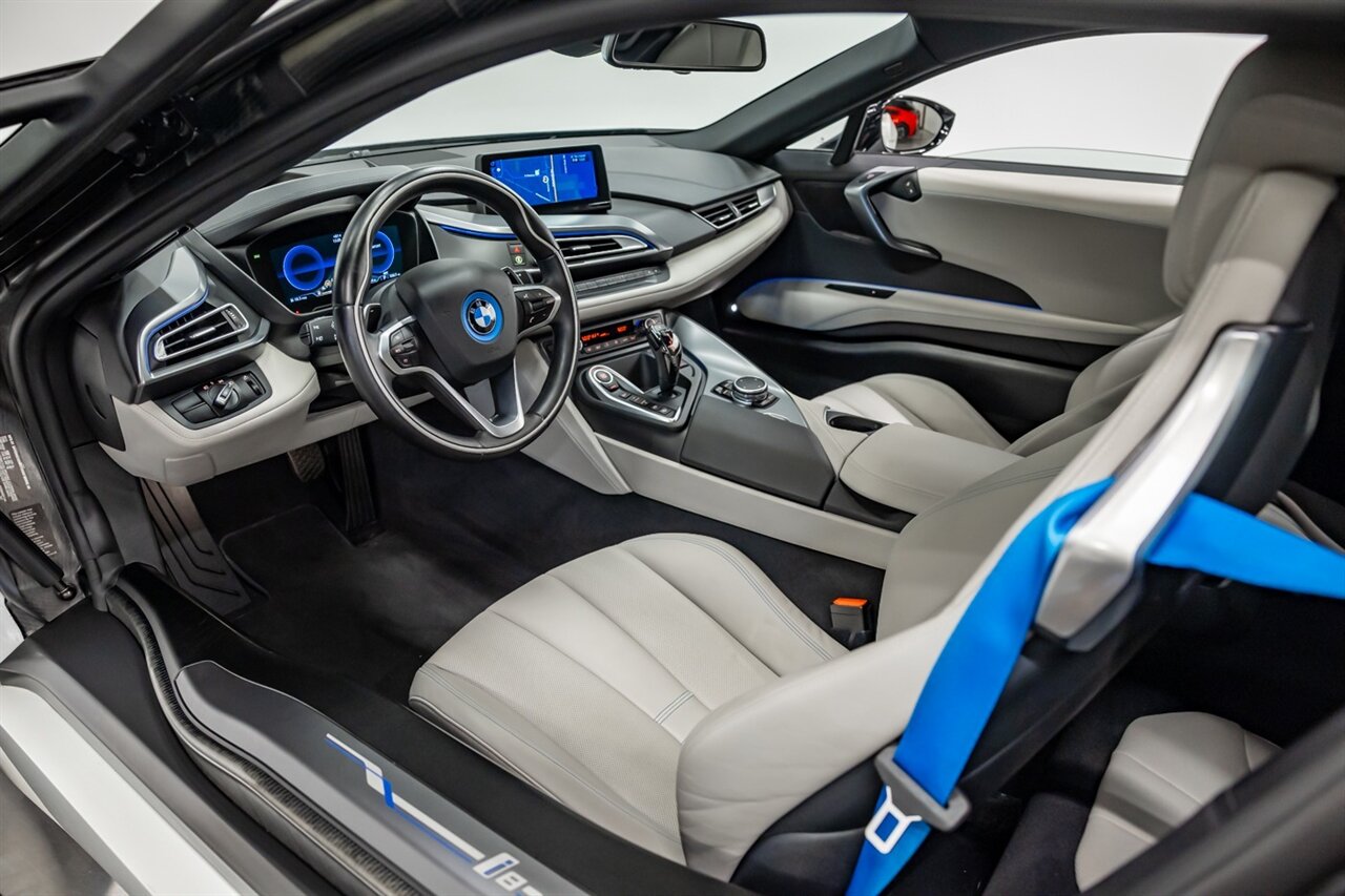 2015 BMW i8 Pure Impulse World   - Photo 13 - Springfield, MO 65802