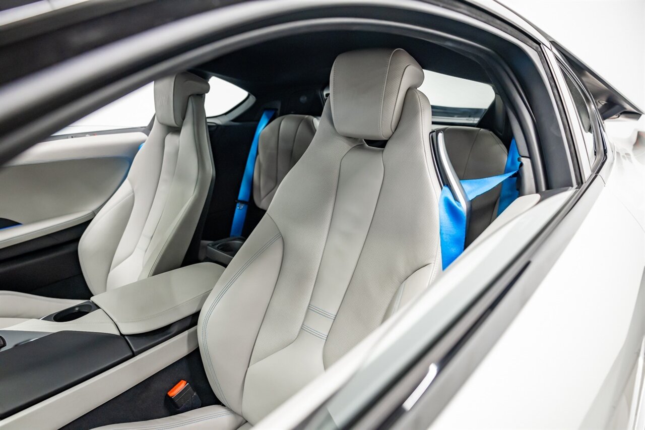 2015 BMW i8 Pure Impulse World   - Photo 2 - Springfield, MO 65802