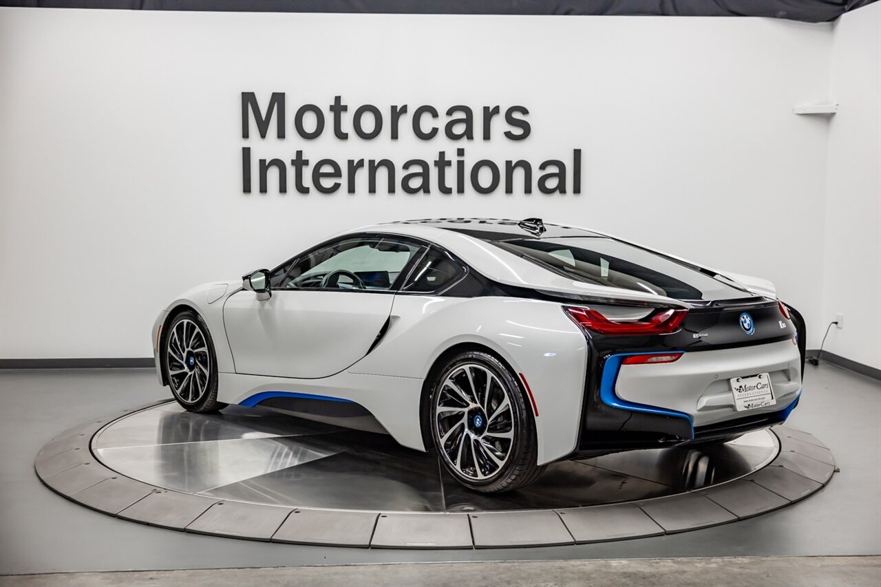 2015 BMW i8 Pure Impulse World   - Photo 4 - Springfield, MO 65802