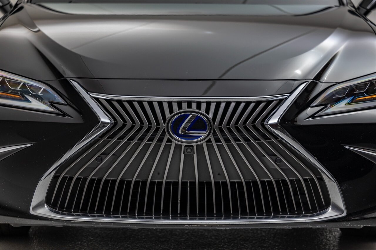 2020 Lexus ES 300h Luxury   - Photo 6 - Springfield, MO 65802