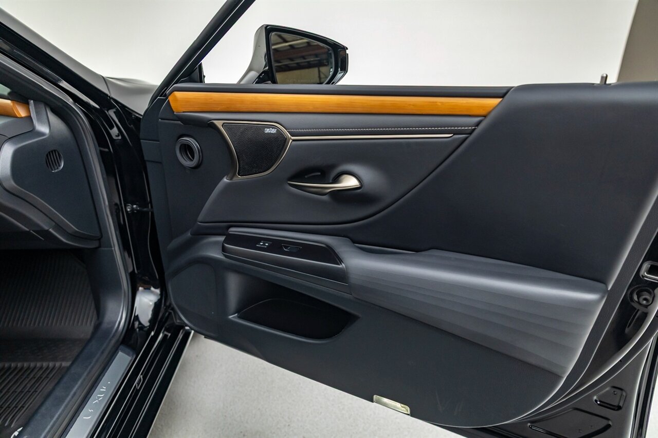 2020 Lexus ES 300h Luxury   - Photo 41 - Springfield, MO 65802