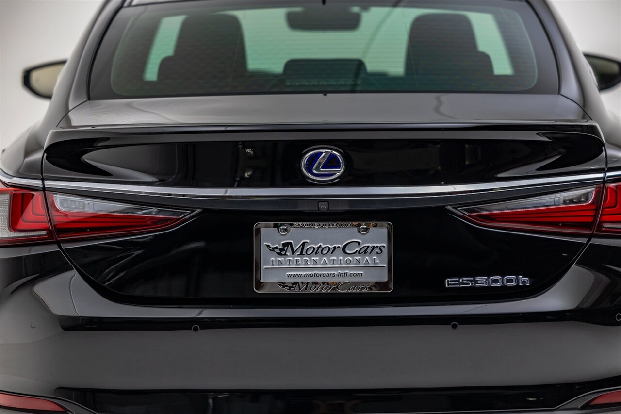 2020 Lexus ES 300h Luxury   - Photo 62 - Springfield, MO 65802