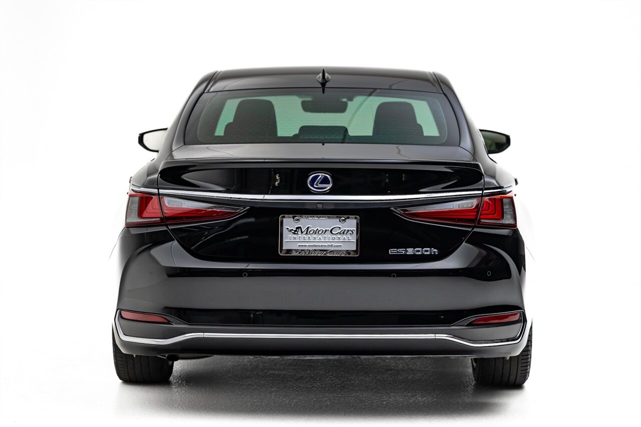 2020 Lexus ES 300h Luxury   - Photo 16 - Springfield, MO 65802