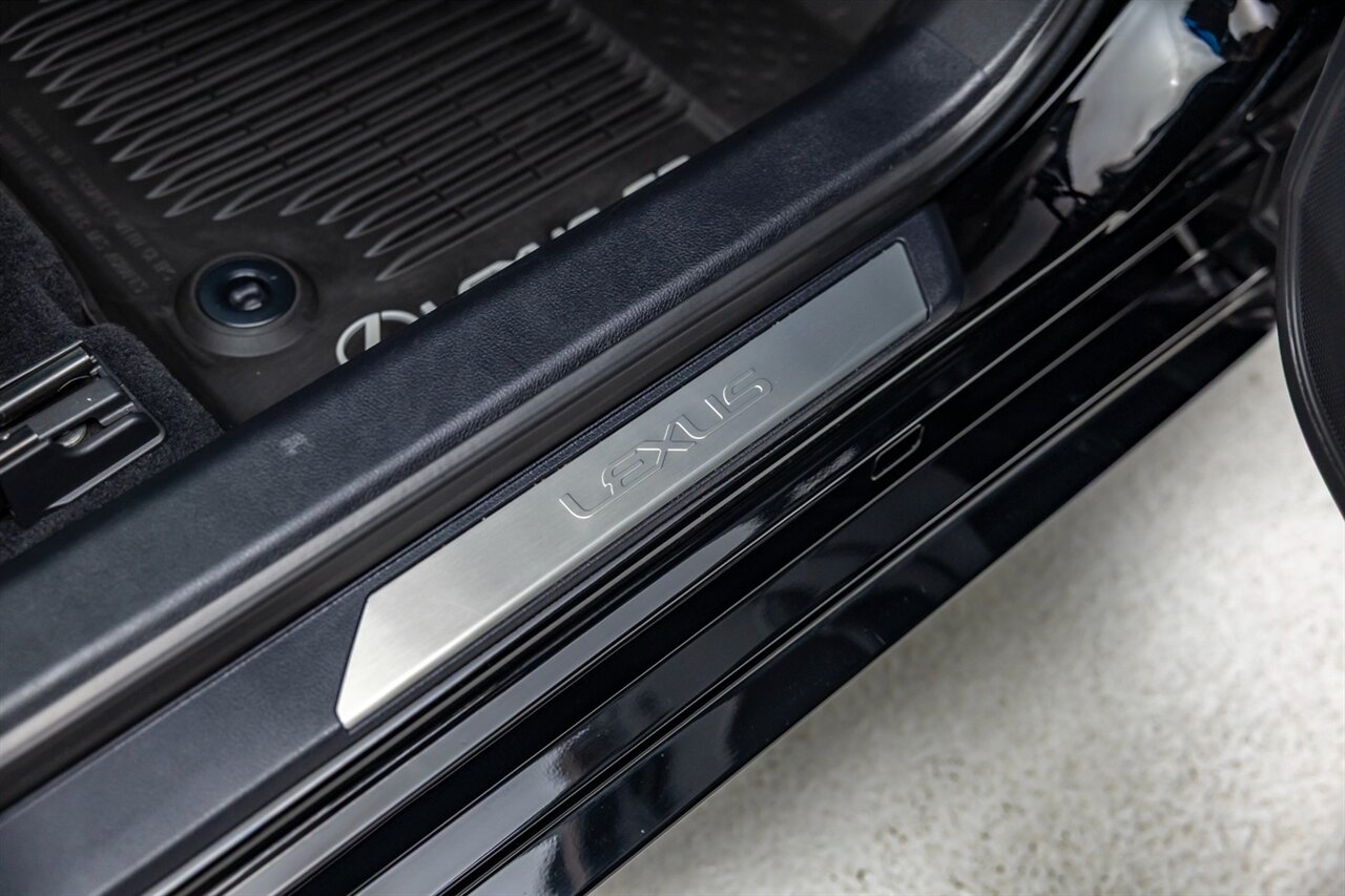 2020 Lexus ES 300h Luxury   - Photo 44 - Springfield, MO 65802