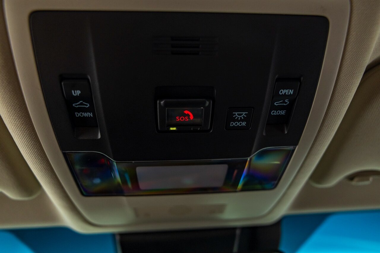 2020 Lexus ES 300h Luxury   - Photo 59 - Springfield, MO 65802