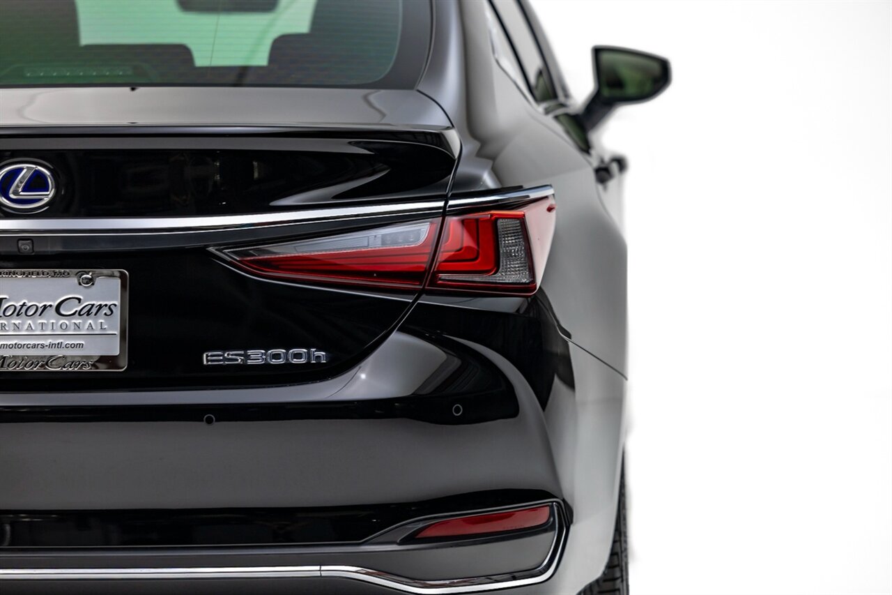 2020 Lexus ES 300h Luxury   - Photo 18 - Springfield, MO 65802