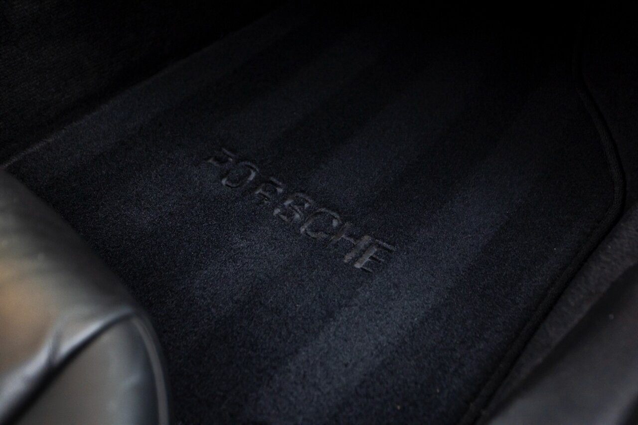 2002 Porsche 911 Turbo   - Photo 34 - Springfield, MO 65802