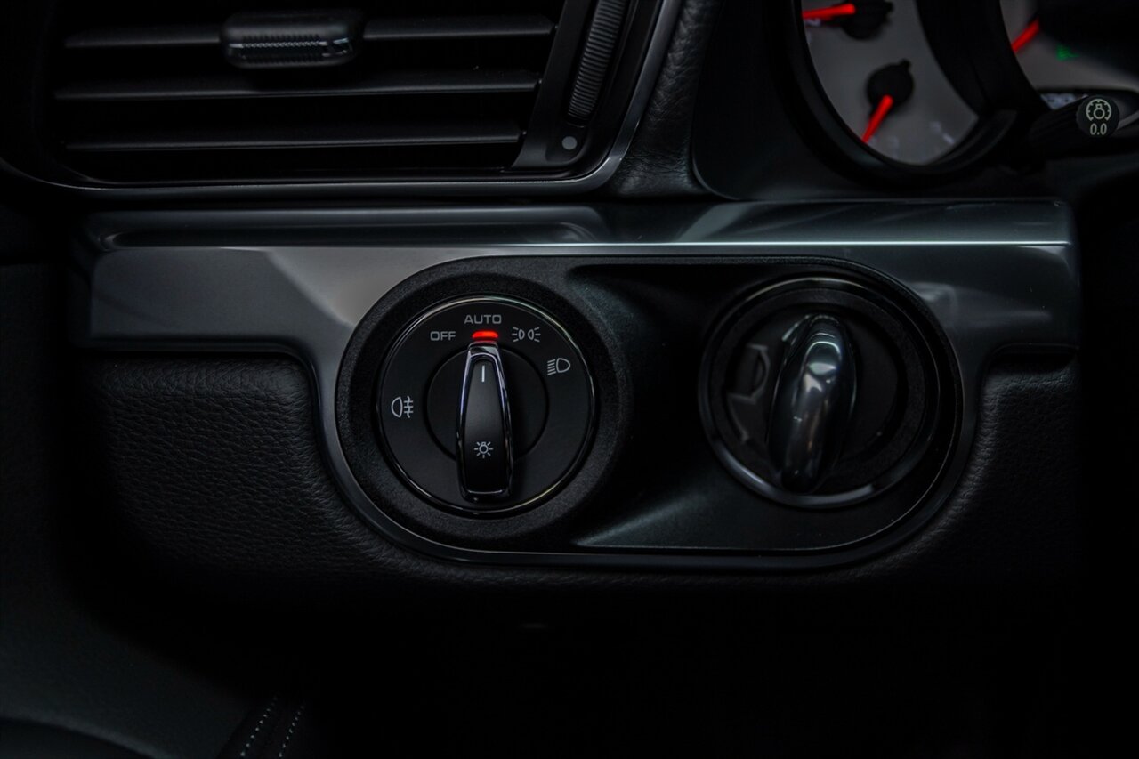 2016 Porsche 911 Carrera S   - Photo 57 - Springfield, MO 65802