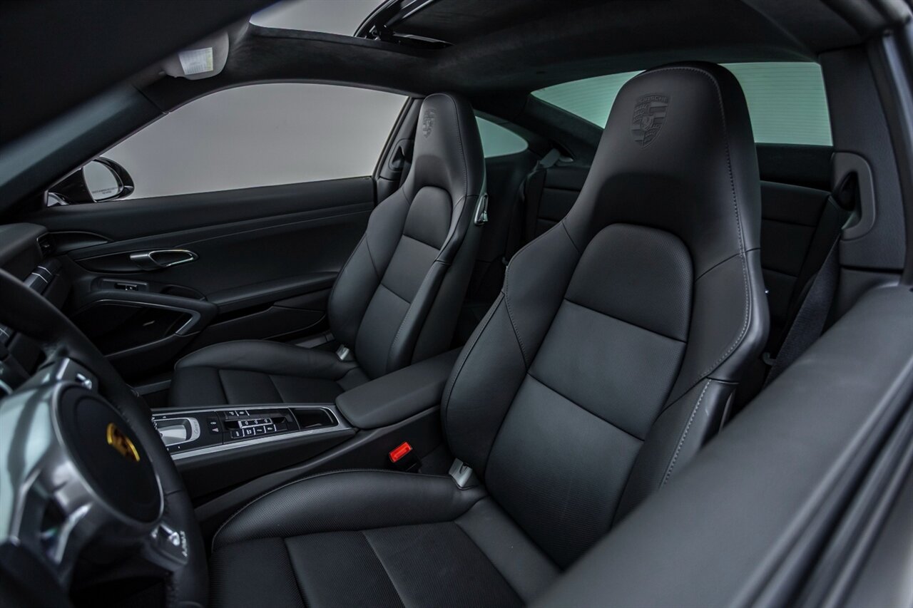 2016 Porsche 911 Carrera S   - Photo 2 - Springfield, MO 65802