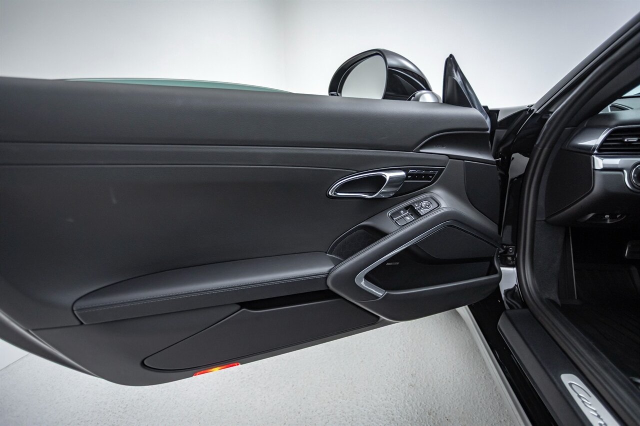 2016 Porsche 911 Carrera S   - Photo 46 - Springfield, MO 65802