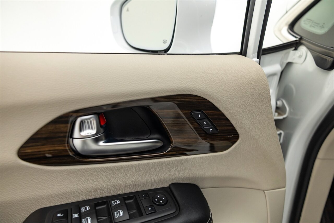 2022 Chrysler Pacifica Limited   - Photo 28 - Springfield, MO 65802