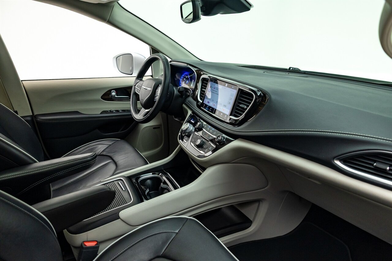 2022 Chrysler Pacifica Limited   - Photo 33 - Springfield, MO 65802