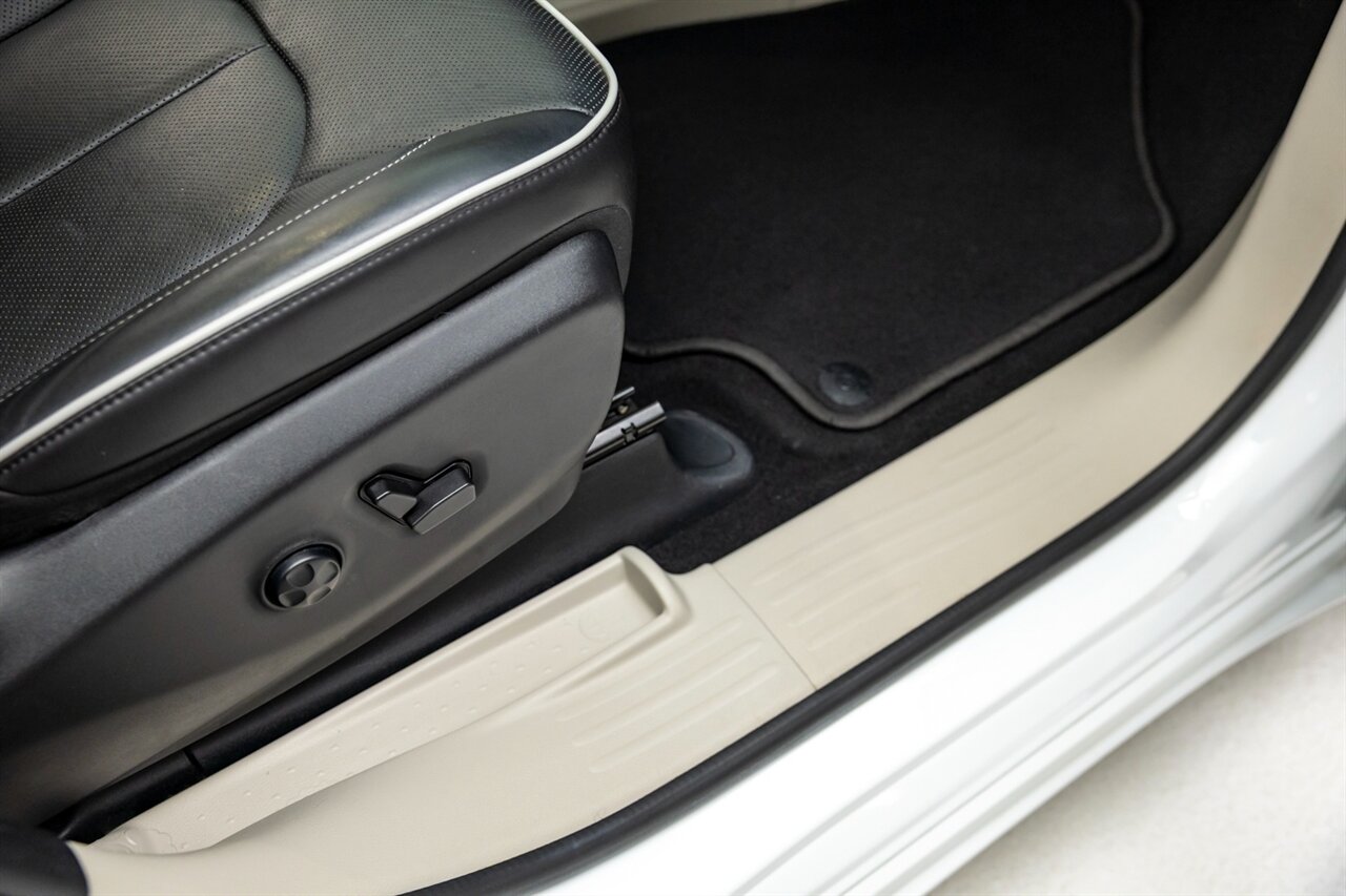 2022 Chrysler Pacifica Limited   - Photo 37 - Springfield, MO 65802