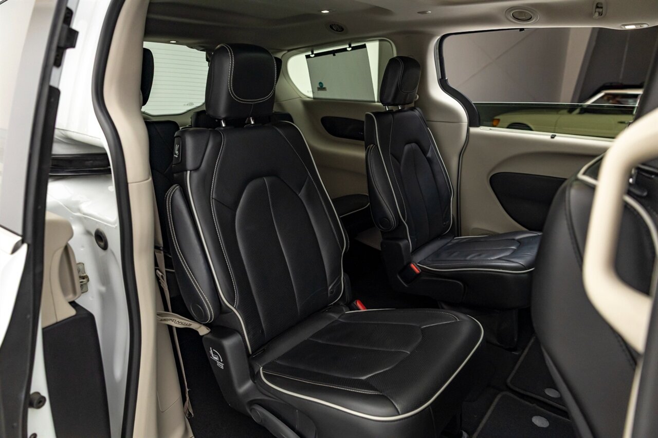 2022 Chrysler Pacifica Limited   - Photo 23 - Springfield, MO 65802