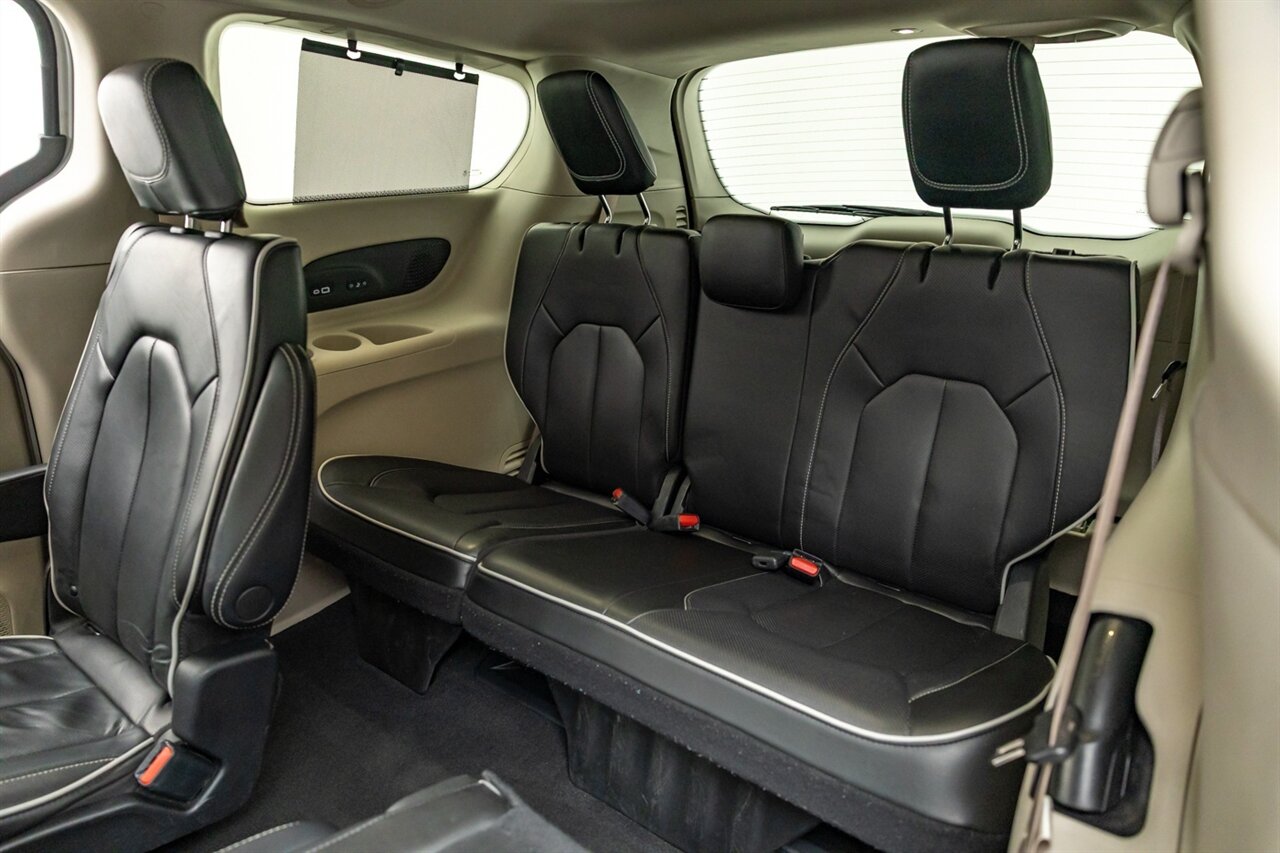 2022 Chrysler Pacifica Limited   - Photo 19 - Springfield, MO 65802