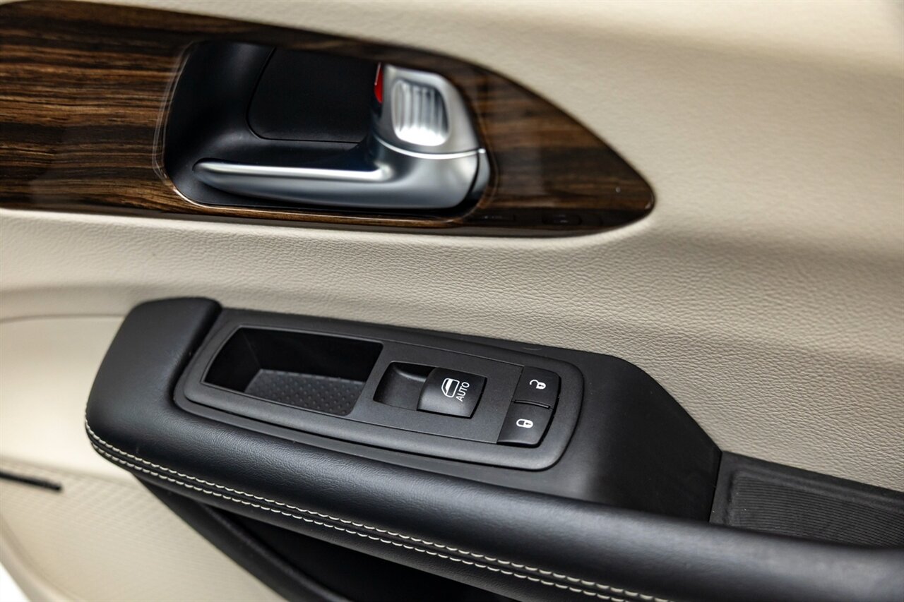 2022 Chrysler Pacifica Limited   - Photo 36 - Springfield, MO 65802