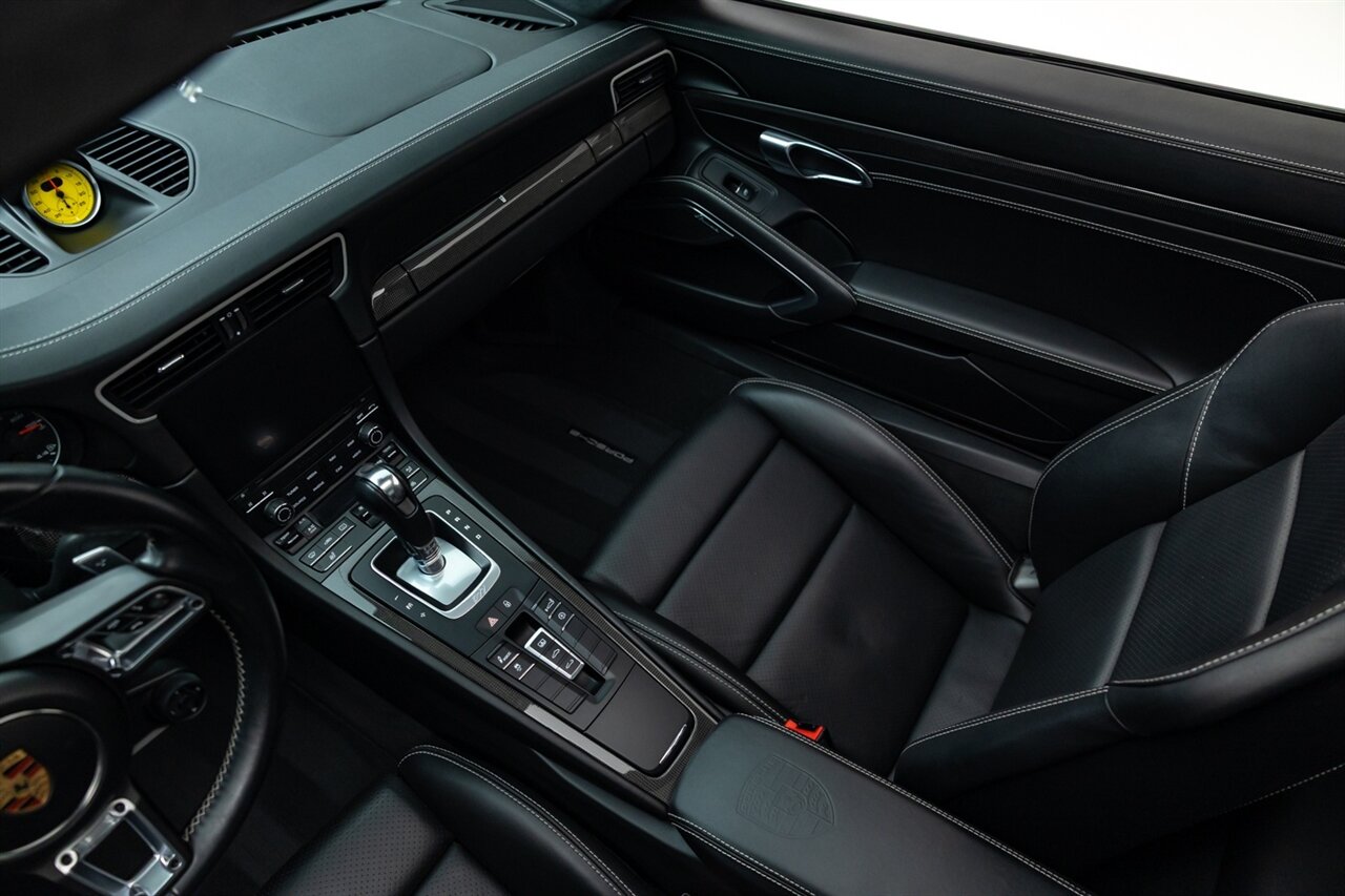 2018 Porsche 911 Turbo S   - Photo 30 - Springfield, MO 65802